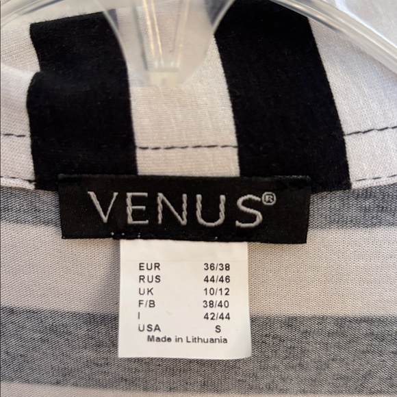 Vintage Blk & white Venus wrap dress size small! - Picture 5 of 7